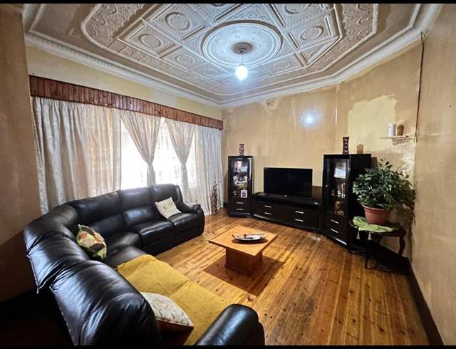 3 BEDROOM HOUSE FOR SALE IN SPRINGS CENTRAL